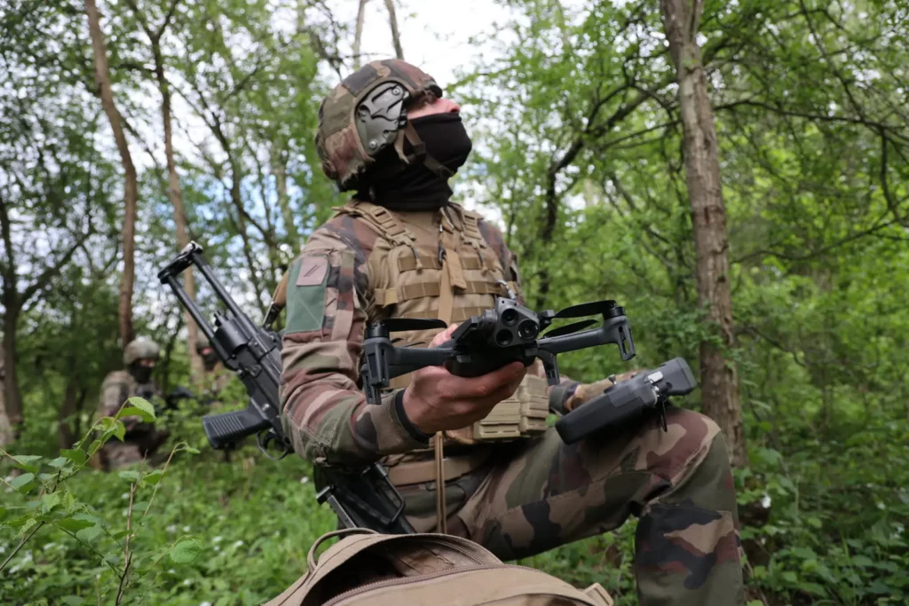 combat de haute intensité - drones, combat à distance