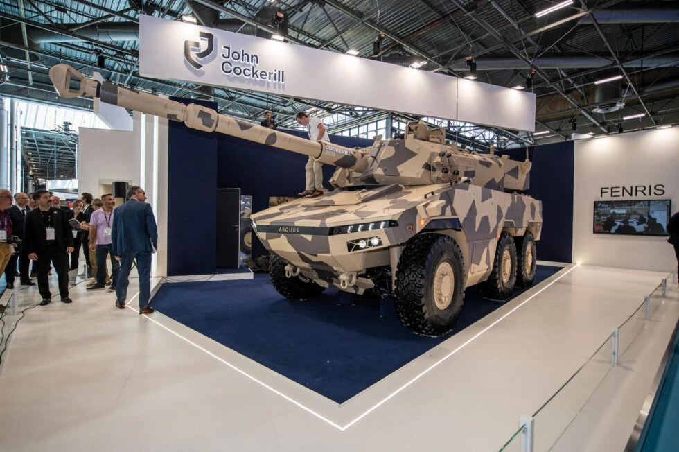 Fenris blindé 6x6 stand john cockerill eurosatory