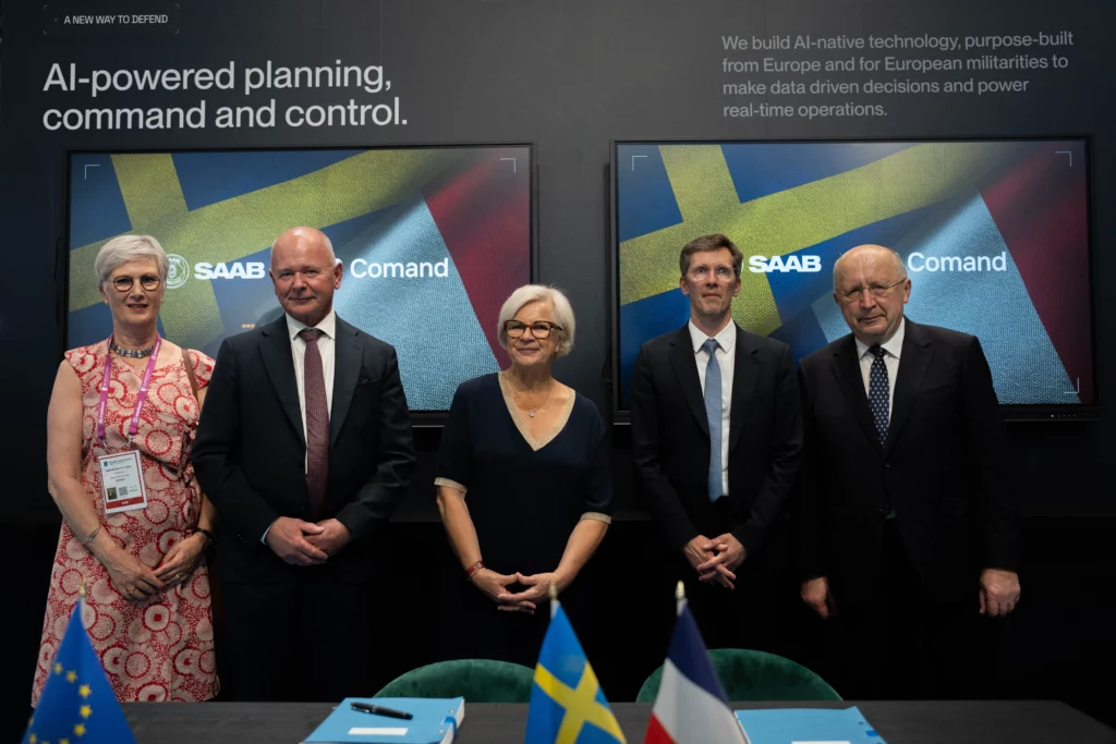 Cérémonie de signature Saab and Comand AI