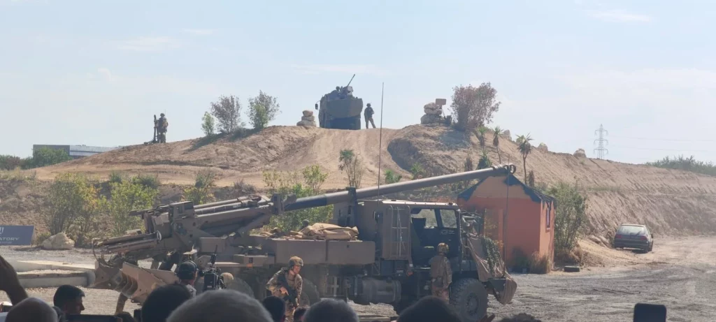 Démonstration de l'armée de terre en zone urbaine avec véhicules à l'eurosatory 2026