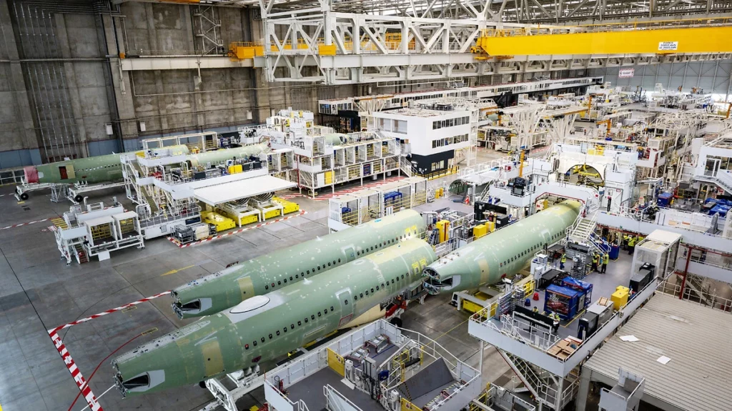 hangar central du site Jean-Luc Lagardère airbus