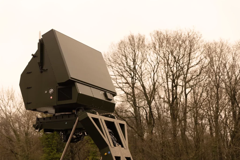 Thales radar Ground Master 200 GM200