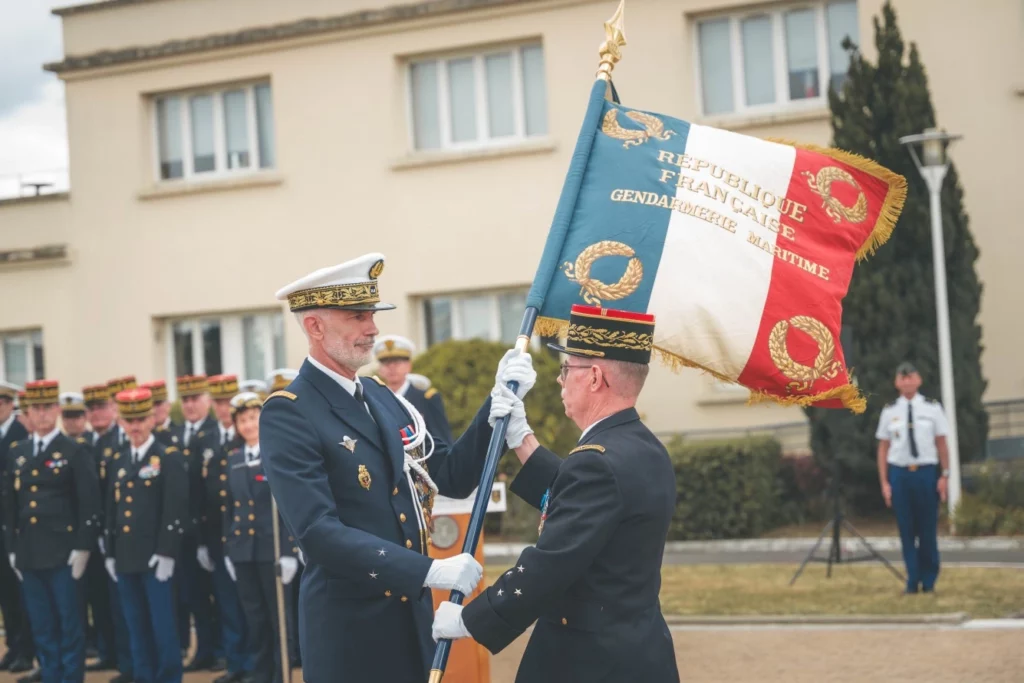 cérémonie de passation entre le général de division Régis Blanchard et le général Jean Hérault-Munière