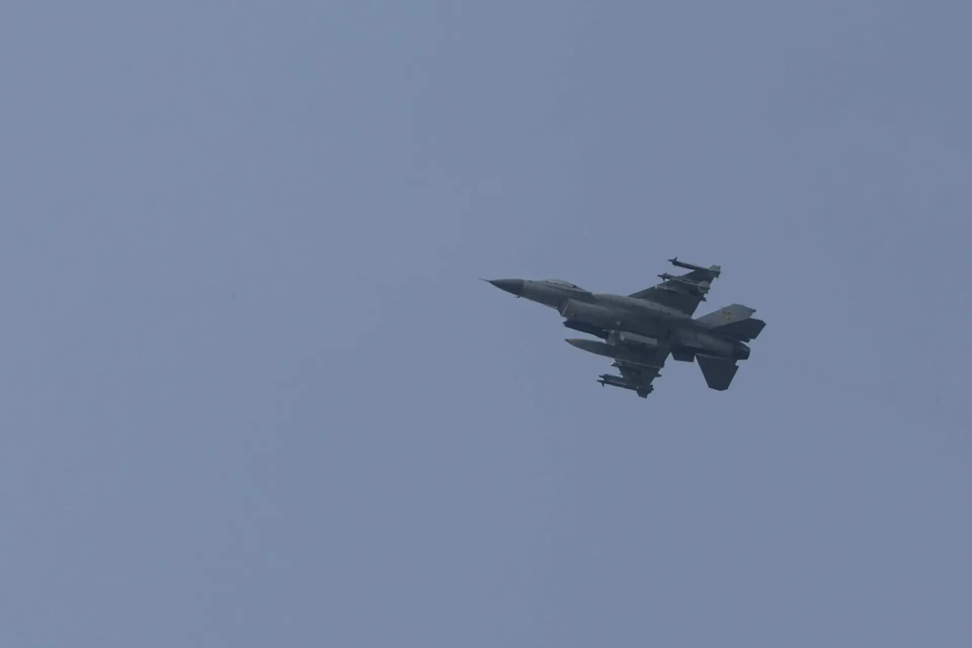 F16 roumain drone mer noire