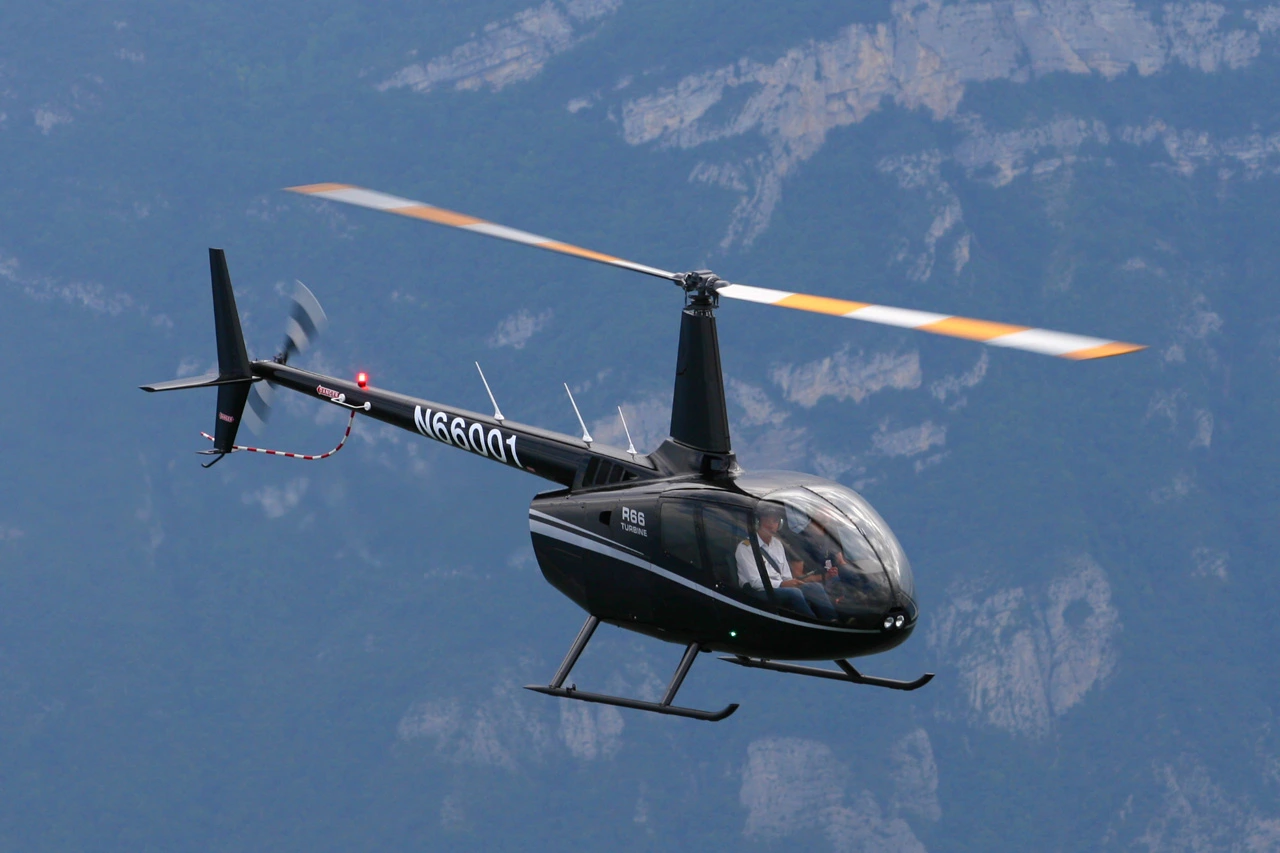 Hélicoptère léger R66 robinson