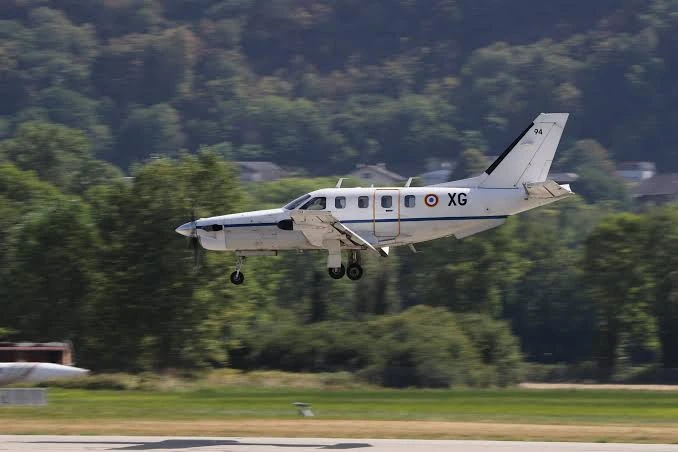 Remplacement avion EMB-121 Xingu