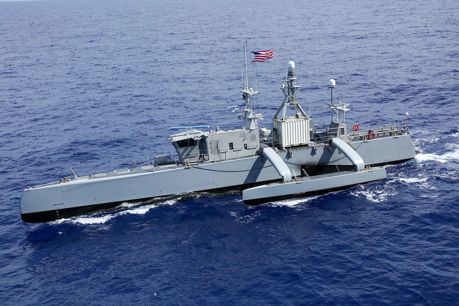 Drone de surface Sea Hunter de l’US Navy en mer